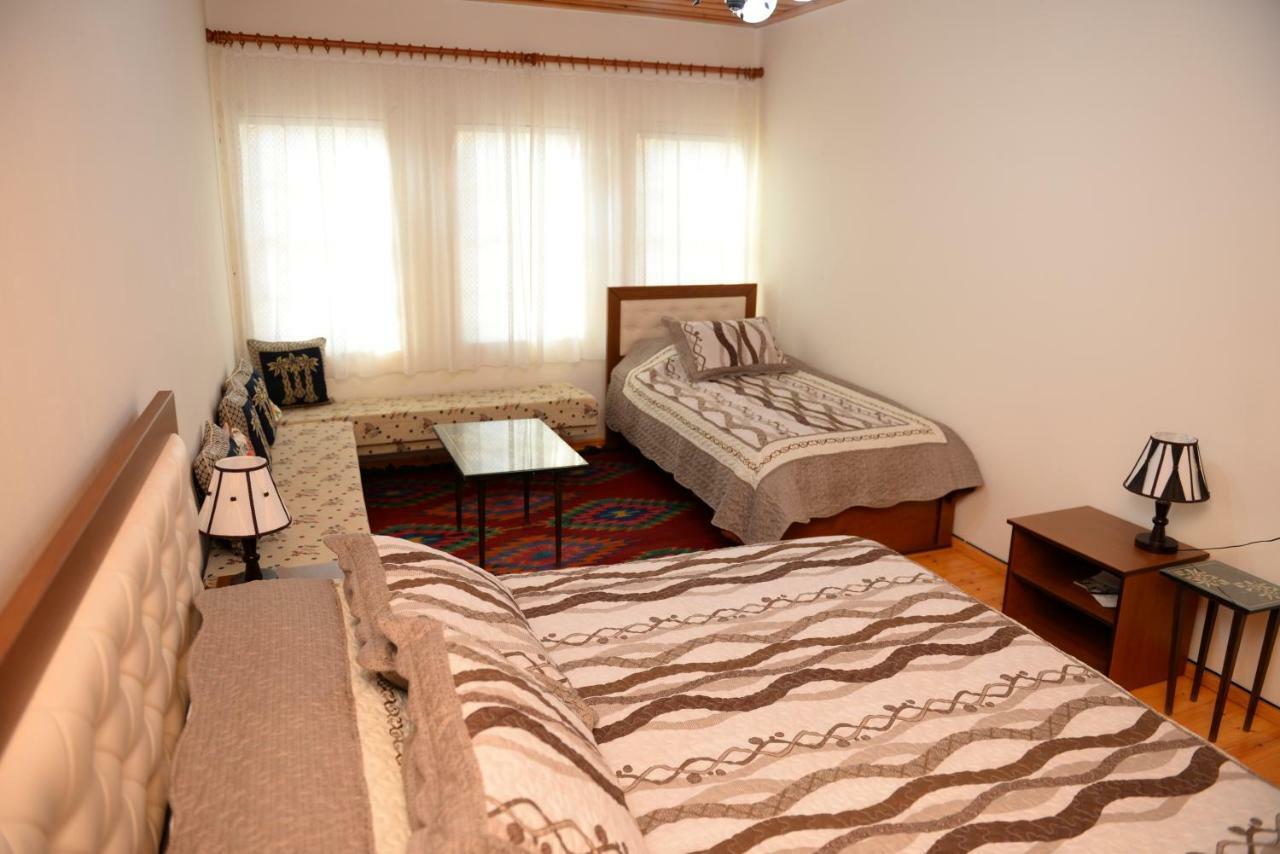 Guest House Taunus Berat Exterior foto